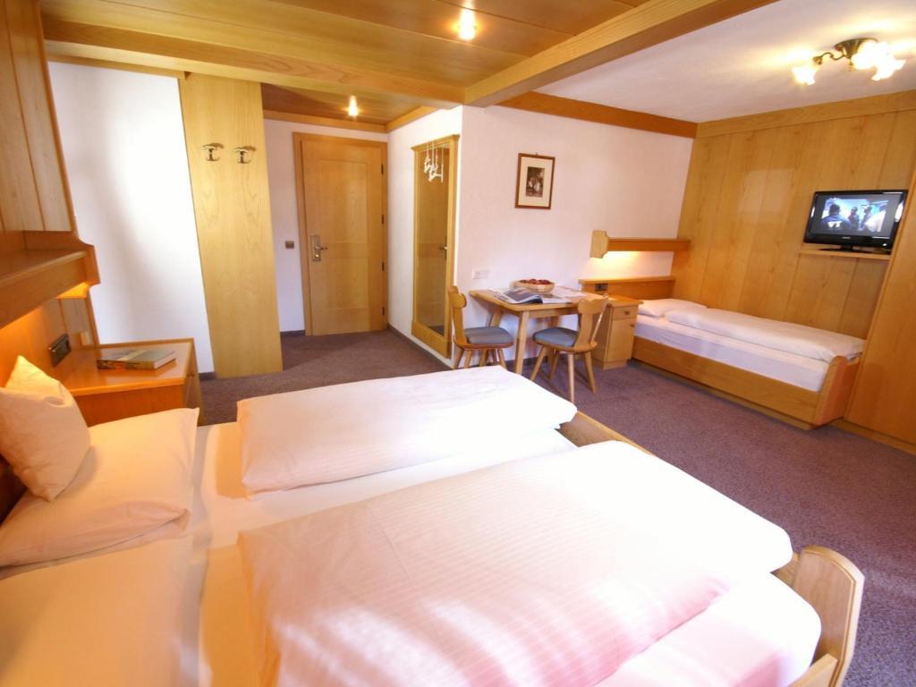 Garni Tofana Hotel Corvara In Badia Bilik gambar
