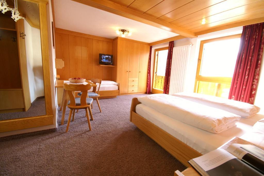 Garni Tofana Hotel Corvara In Badia Bilik gambar